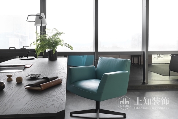簡(jiǎn)約而時(shí)尚！現(xiàn)代質(zhì)感辦公室設(shè)計(jì)-9.jpg